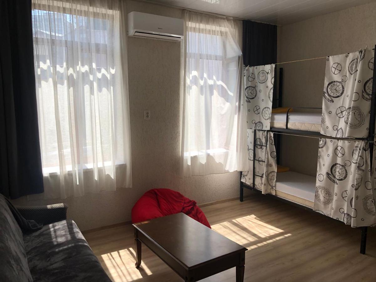 Suncity Hostel Batumi Ngoại thất bức ảnh