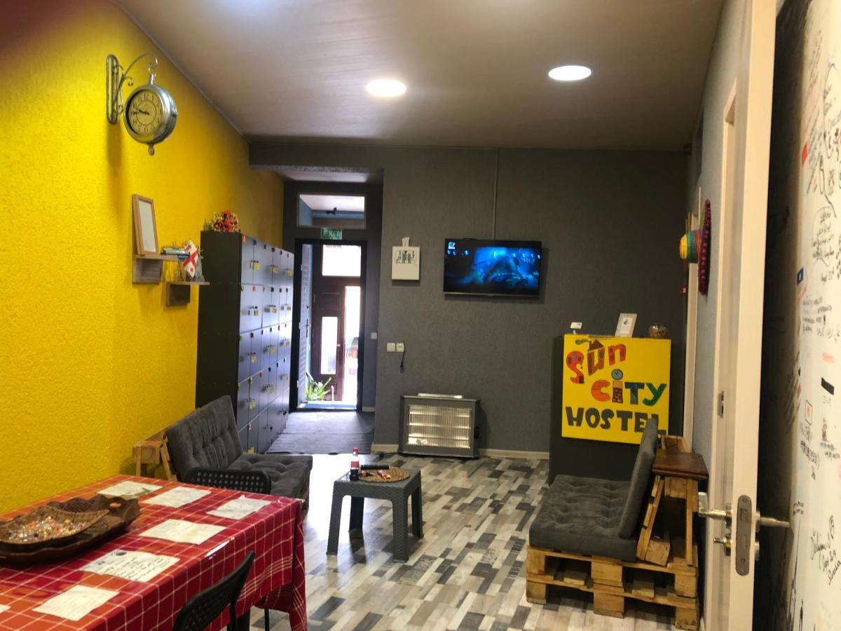 Suncity Hostel Batumi Ngoại thất bức ảnh
