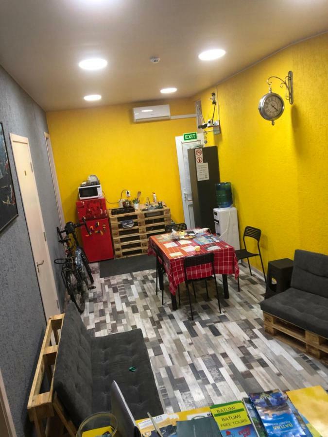 Suncity Hostel Batumi Ngoại thất bức ảnh